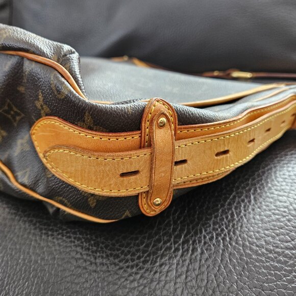 Louis Vuitton Tulum Monogram Canvas GM Pre-Owned - Picture 4 of 16